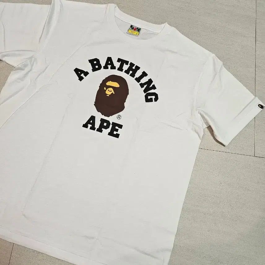 [BUNJANG] BAPE Short Sleeve T-Shirt (L) / 새상품 베이프 반팔티셔츠 L
