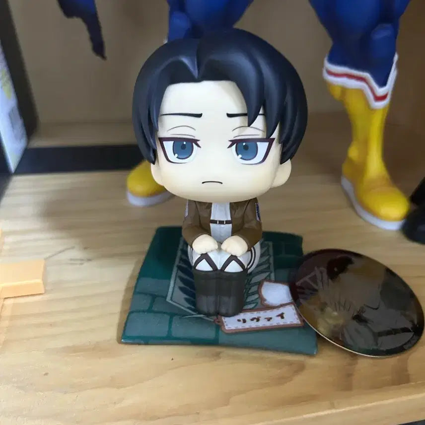 [BUNJANG] Attack on Titan Levi Look-Up Figure / 리바이 룩업