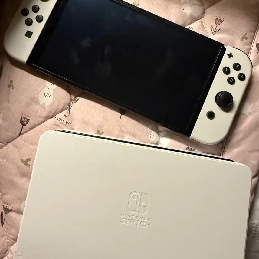 [BUNJANG] Nintendo Switch OLED White (Unused Accessories) / (설명필독/구성품 미사용) 닌텐도 스위치 OLED 화이트 판매