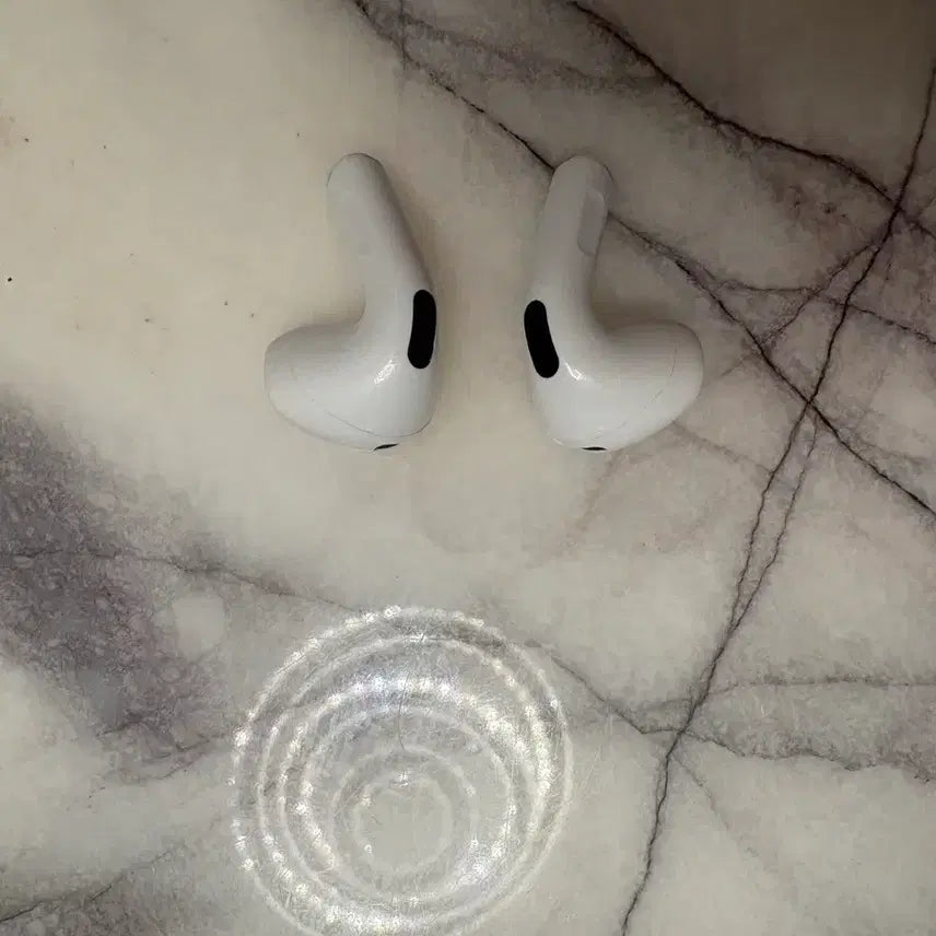 [BUNJANG] Apple AirPods 4 Noise Cancelling / 에어팟 4