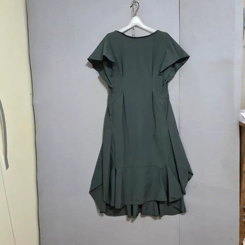[BUNJANG] Mine Windbreaker Style Material Dress / 마인 바람막이스타일소재 원피스 55  n6257