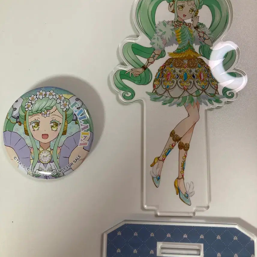 [BUNJANG] Idolland Parara Acrylic &amp; Parara Can Badge Bundle Set / 아이돌랜드 파라라 아크릴, 파라라 캔뱃지 일괄 판매