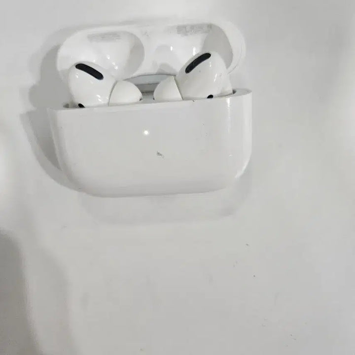 [BUNJANG] Apple AirPods Pro 2nd Generation Earbuds / 에어팟 프로2