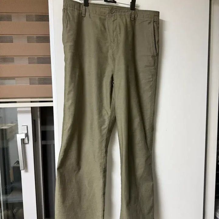[BUNJANG] 8seconds Baek Satin Semi-Wide Fit Work Pants / 에잇세컨즈 백사틴 세미와이드핏 워크 팬츠