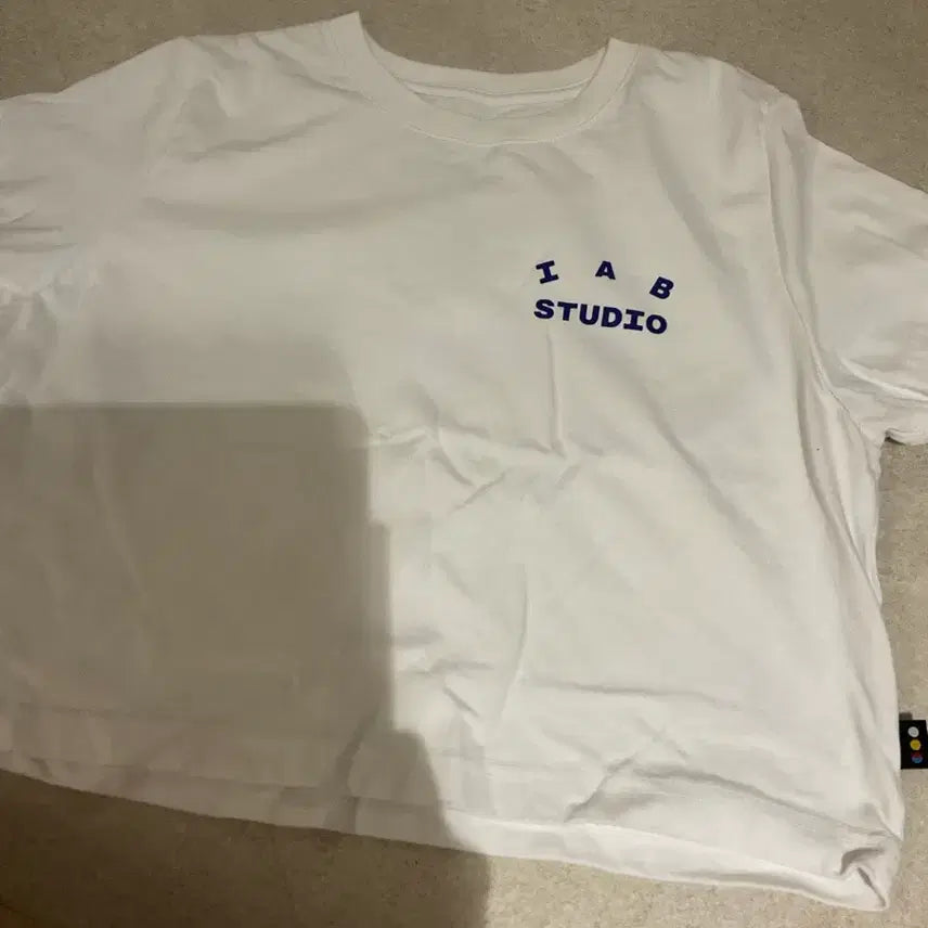 [BUNJANG] IAB Studio Cropped T-Shirt / 아이앱 크롭 반팔티