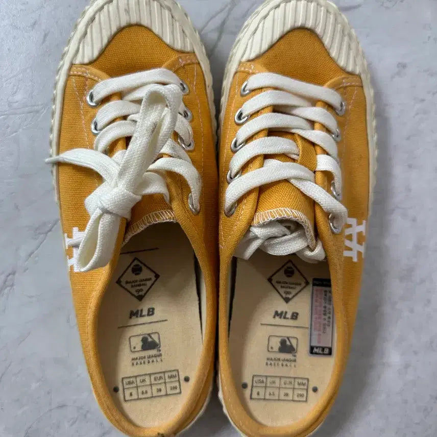 [BUNJANG] MLB LA Dodgers Logo Canvas Sneakers Yellow / MLB LA다저스 로고 캔버스 스니커즈 옐로우