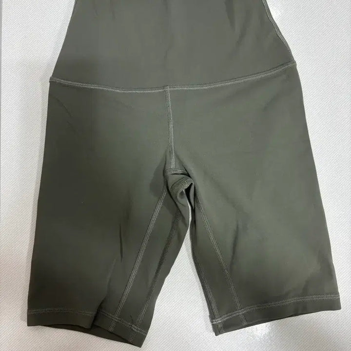 [BUNJANG] Lululemon Align High-Rise 8-Inch Shorts Size 2 / 룰루레몬 얼라인 쇼츠 8