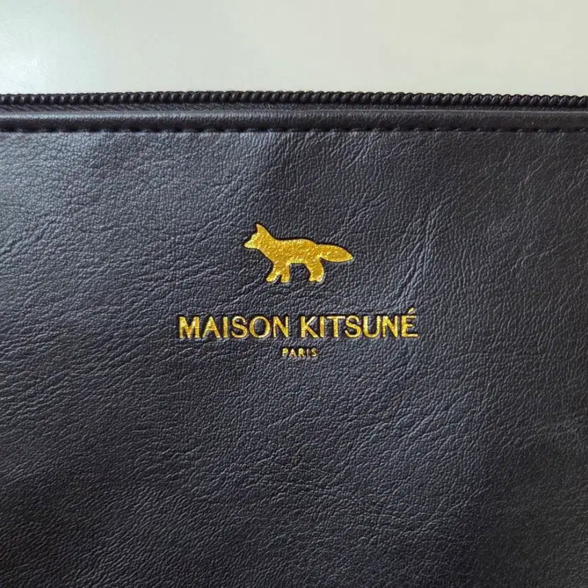 [BUNJANG] Maison Kitsuné Black Leather Mini Clutch Bag Pouch / 메종키츠네 파우치 maison kitsune 블랙 가죽 미니 클러치백