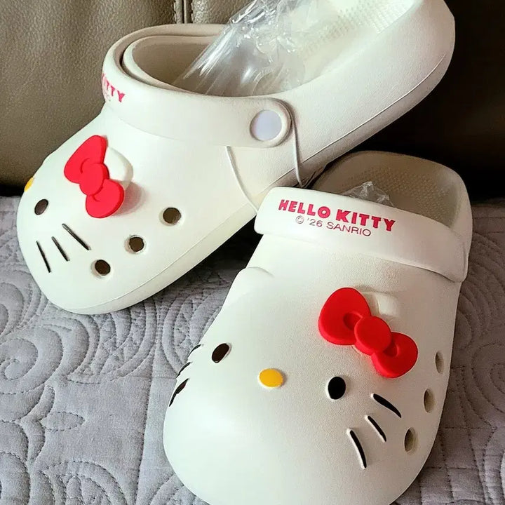 [BUNJANG] Sanrio Hello Kitty Crocs-Style Sandals (Sealed) / 산리오 정품 헬로키티 크록스st 샌들(미개봉새상품)