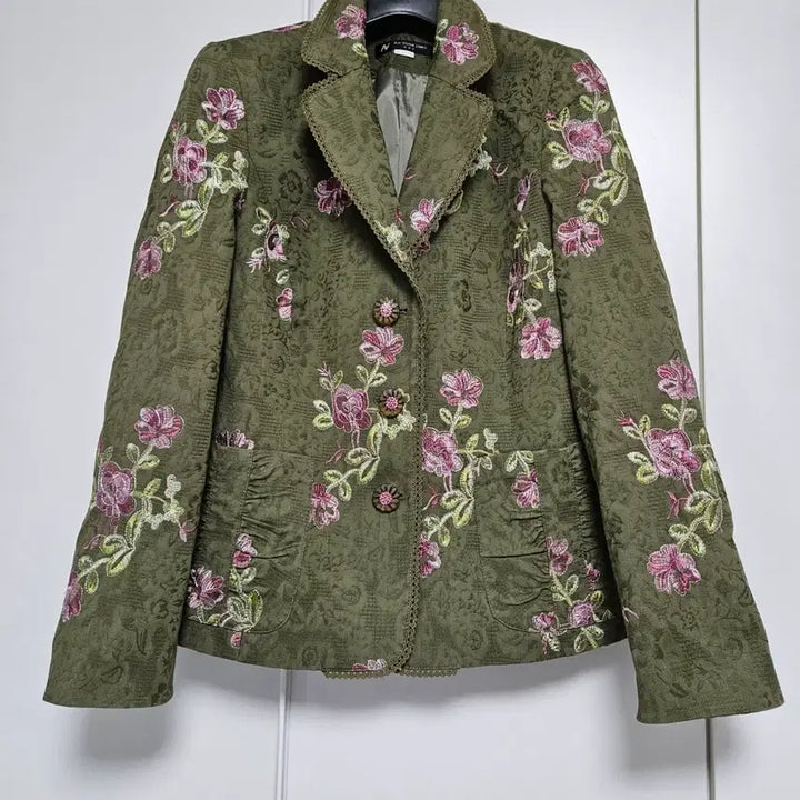 [BUNJANG] AN YOON JUNG Floral Embroidered Jacket / (새상품) 안윤정 플로럴 자수 자켓 (66)