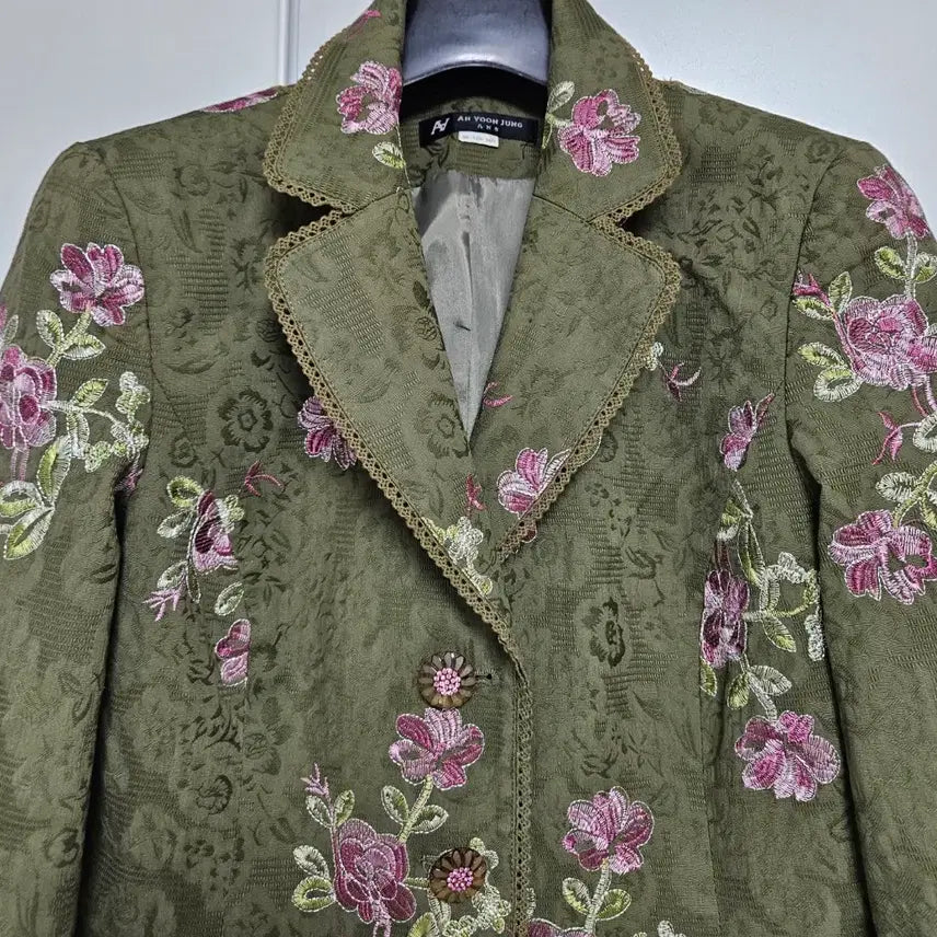 [BUNJANG] AN YOON JUNG Floral Embroidered Jacket / (새상품) 안윤정 플로럴 자수 자켓 (66)