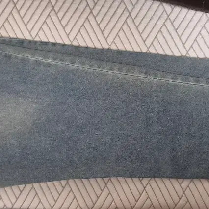 [BUNJANG] TNGT Light Wash Jeans / tngt 연청 청바지 82
