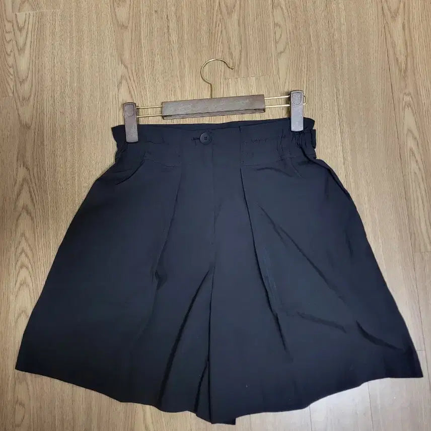 [BUNJANG] TIME Postmodern Black Culottes Pants / 타임 포스트모던 블랙 큐롯 팬츠