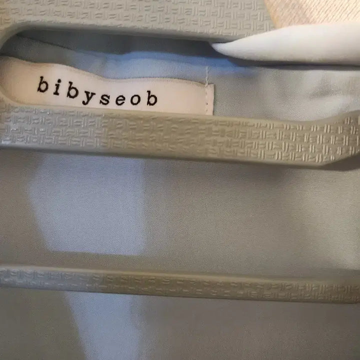 [BUNJANG] Sky Blue Ribbon Tie Wrap Blouse / 바이바이섭 랩 블라우스