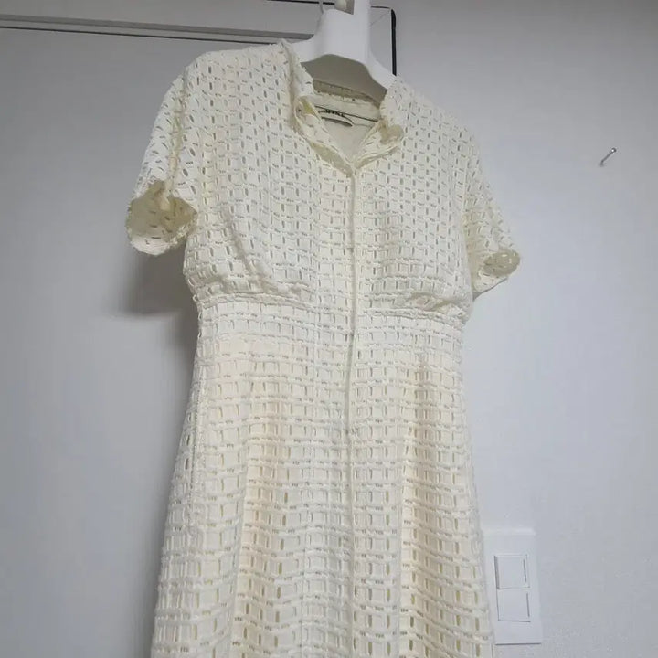 [BUNJANG] MINE Ivory Lace Frill Dress / MINE 마인 아이보리 레이스 프릴 원피스 55