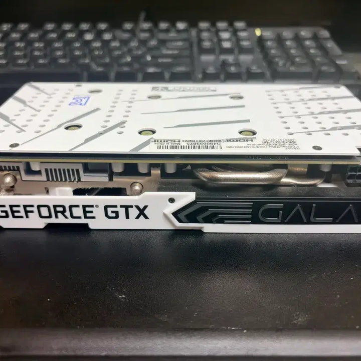 [BUNJANG] NVIDIA GeForce GTX 1660 Super White Graphics Card / GTX1660super 화이트 팝니다