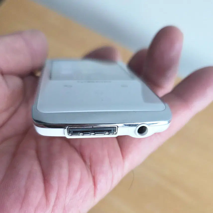 [BUNJANG] Samsung MP3 Player YP-Q2 2GB / 삼성 MP3플레이어 YP-Q2 2gb