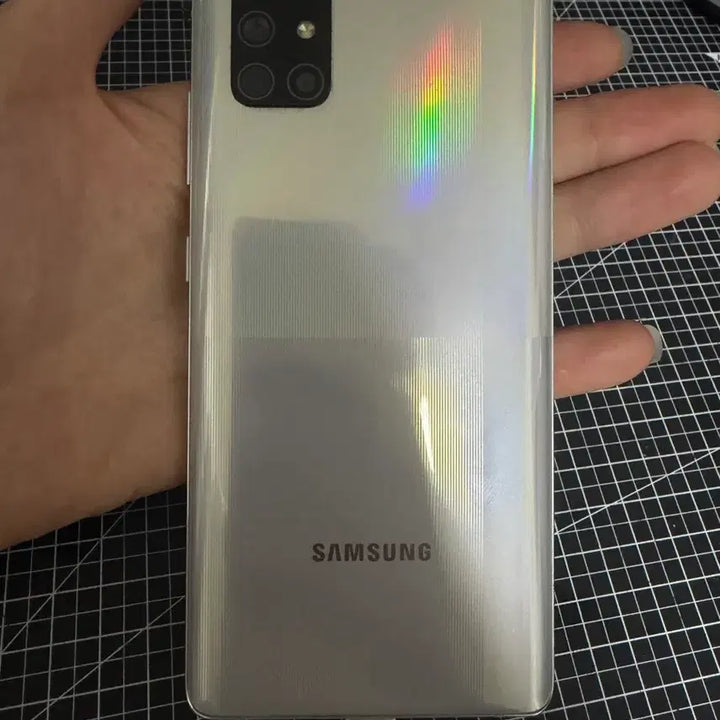 [BUNJANG] Samsung Galaxy Quantum 128GB Silver / 삼성 갤럭시 퀀텀 128GB 실버