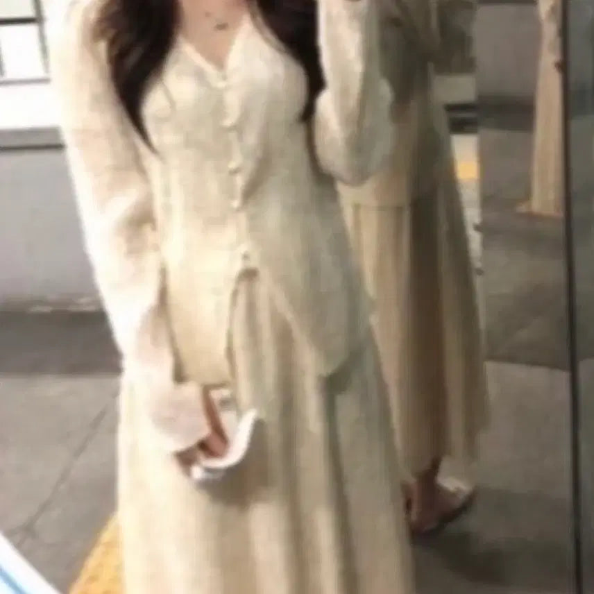 [BUNJANG] Cream Two-Piece Long Set / 크림색 투피스 롱세트