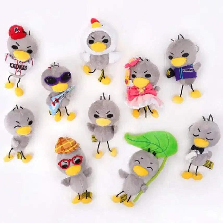 [BUNJANG] Annyeong Jaduya Kkoko Wingk/Butler Waiter Doll Keychain / (원가 이하)안녕자두야 꼬꼬 윙크/집사 웨이터 인형키링