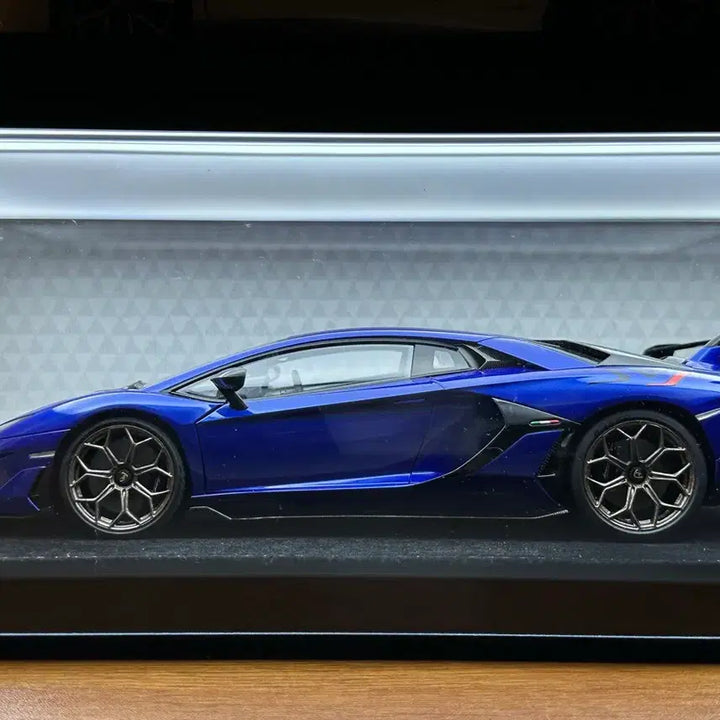 [BUNJANG] AutoArt Lamborghini Aventador SVJ Metallic Blue 1:18 Scale Model / 1:18 오토아트 AutoArt 람보르기니 아벤타도르 SVJ 메탈릭 블루