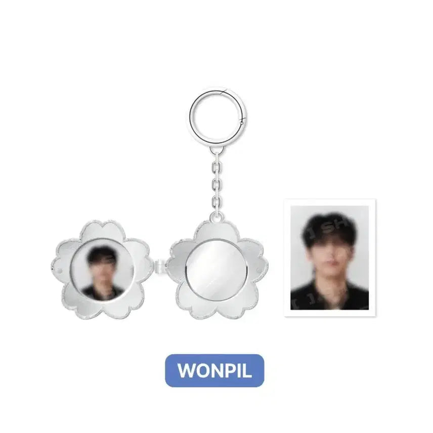 [BUNJANG] Day6 Wonpil Rocket Pendant Keychain / 데이식스 원필 로켓 펜던트
