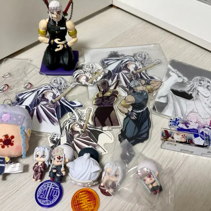 [BUNJANG] Demon Slayer Tengen Uzui Goods Bundle Set / [일괄] 귀멸의칼날 귀칼 우즈이텐겐 양도