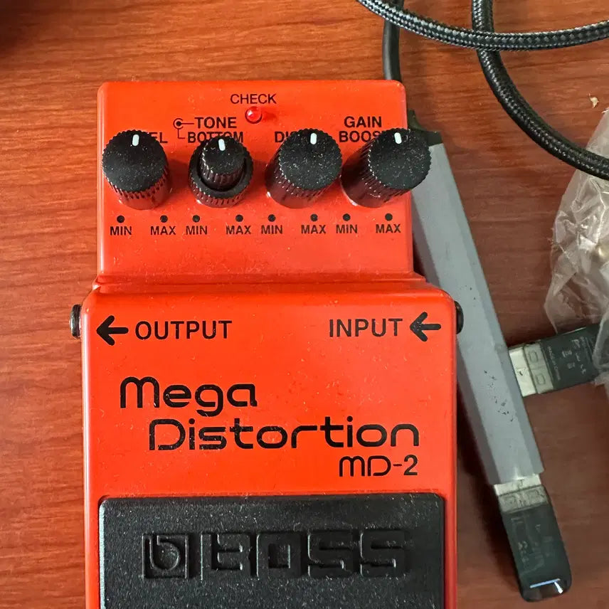 [SOLD OUT] BOSS Mega Distortion MD-2
