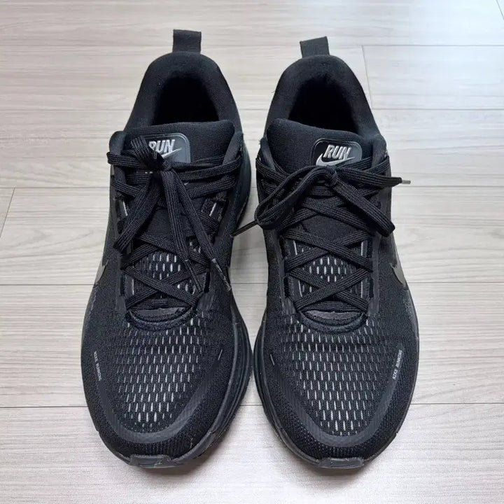 [BUNJANG] Nike Vomero 18 Running Shoes / 나이키 보메로 18