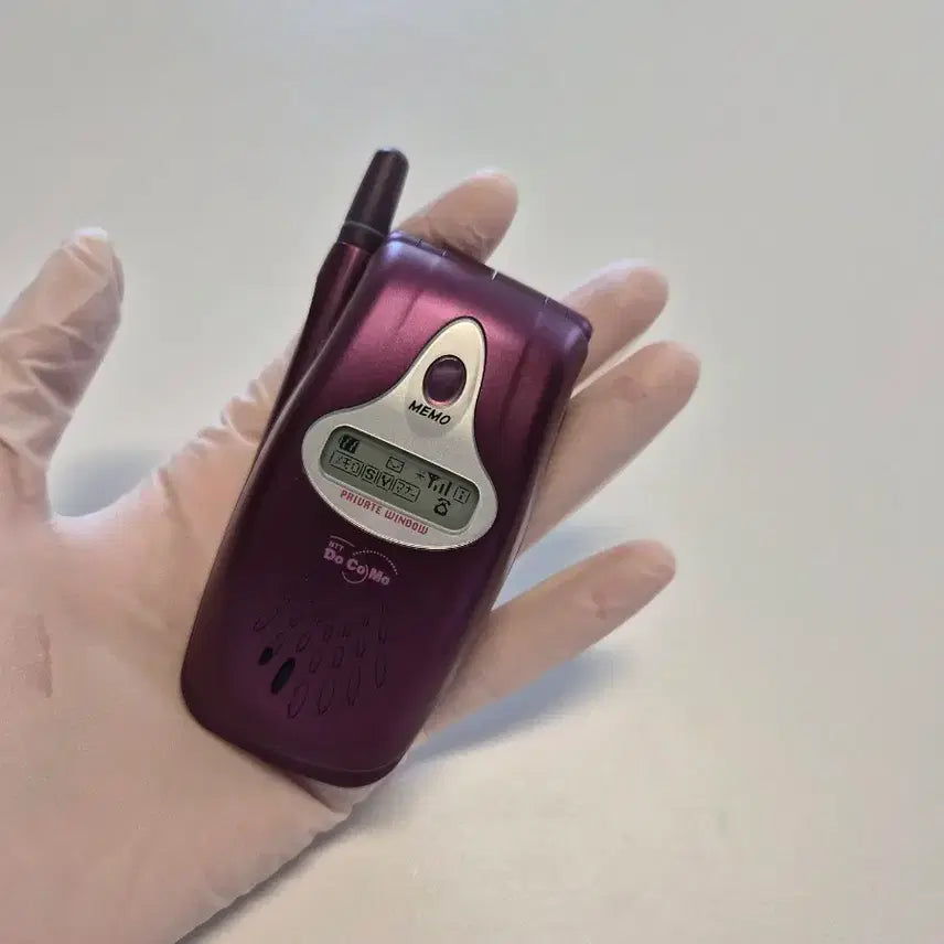 [BUNJANG] Docomo Y2K Japanese Mockup Phone / 일본 고전 y2k 도코모 일본 핸드폰 모형폰 목업폰