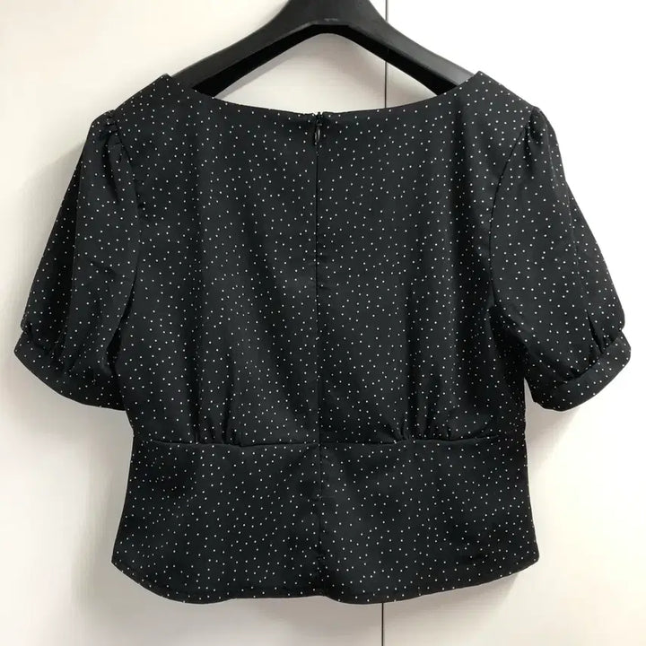 [BUNJANG] Slowand Rosy Square Dot Blouse / 슬로우앤드 로지 스퀘어 도트 불라우스