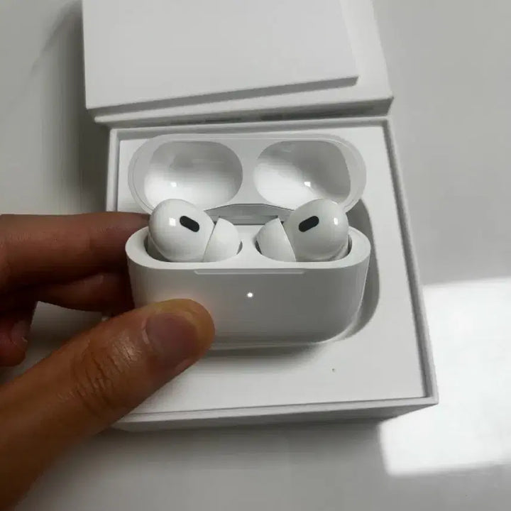 [BUNJANG] Apple AirPods Pro 2 Full Box / 에어팟프로2 풀박스 , 한주 사용