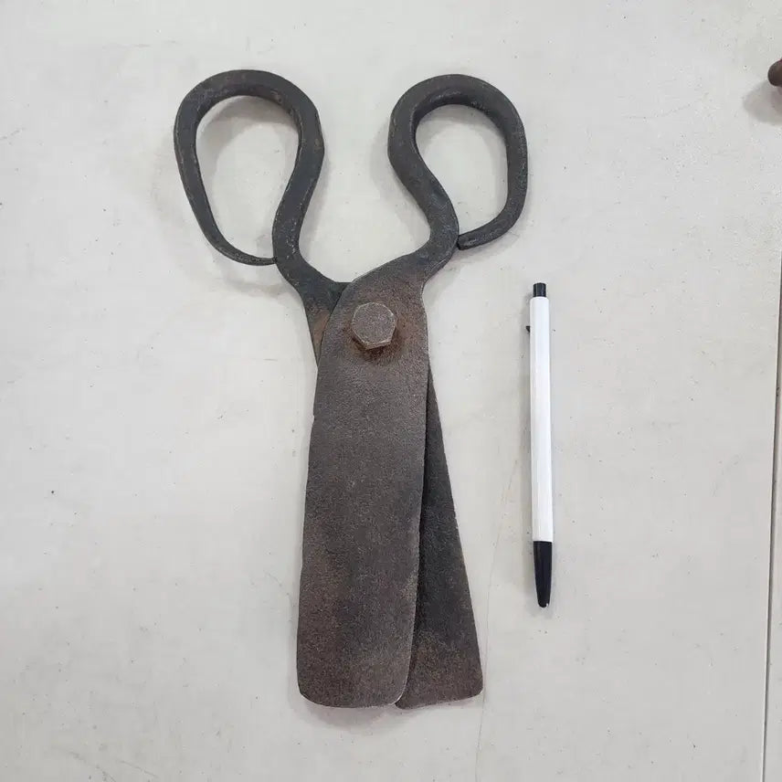 [BUNJANG] Antique Cast Iron Mortar / 옛날 연가위 무쇠방자