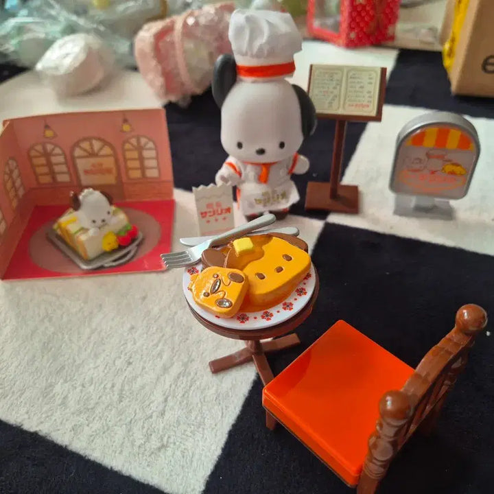[BUNJANG] Sanrio Kissaten Series Pochacco Figure Set / 산리오 킷사 시리즈 포차코 피규어 셋트