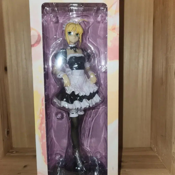 [BUNJANG] Clazy Saber Maid Figure - Fate Series (Unsealed) / (미개봉) clazy 세이버 메이드 피규어 고전 페이트