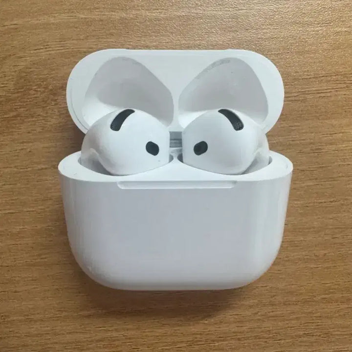 [BUNJANG] Apple AirPods 4 ANC Wireless Earbuds (Full Box) / 에어팟4 anc(노이즈 캔슬링) 풀박스