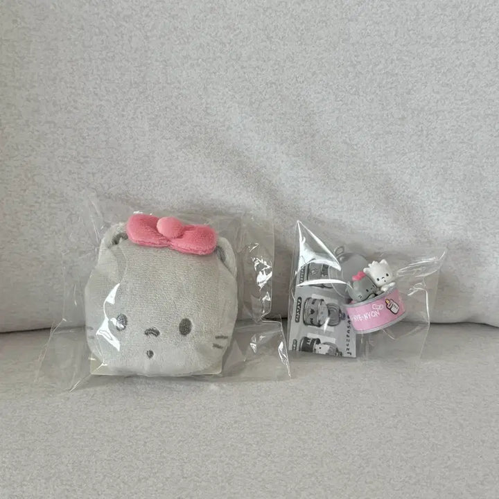 [BUNJANG] Nyaninyunyonyeong Carabiner Coin Pouch "Canned Goods" Gacha Bundle Set / 일괄) 냐니뉴녜뇽 카라비너 동전지갑 통조림가챠