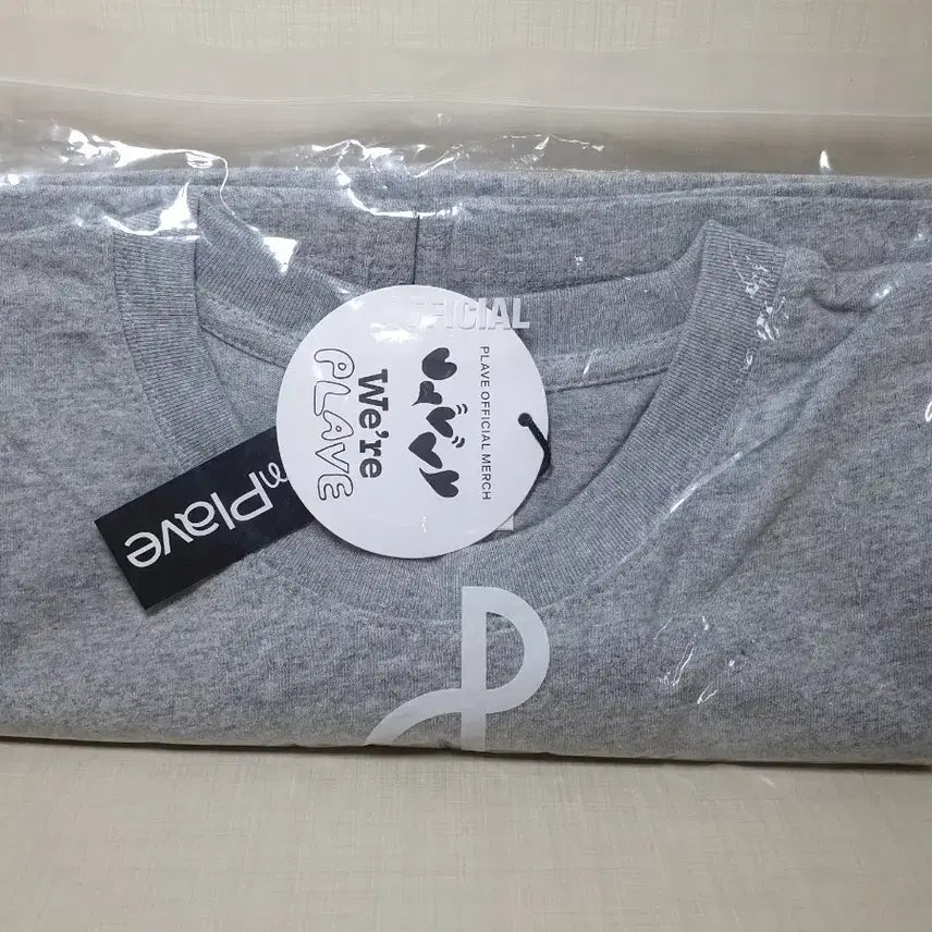 [BUNJANG] PLAVE Official Goods Heart T-Shirt L / 팀 플레이브 PLAVE 공식 굿즈 십카페 하트 회색 티셔츠 L
