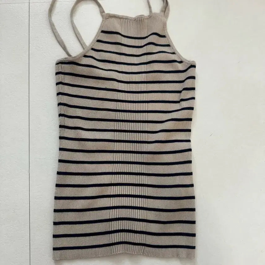 [BUNJANG] Beige Stripe Knit Top / 베이지 스트라이프 니트 탑