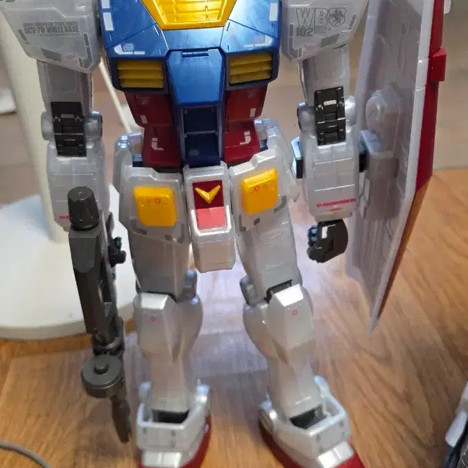 [BUNJANG] Premium Bandai Mega Size 1/48 Metallic Gloss Injection Gundam / 메가 사이즈 1/48 메탈릭 글로스 인젝션 건프라 프리미엄 반다이 건담