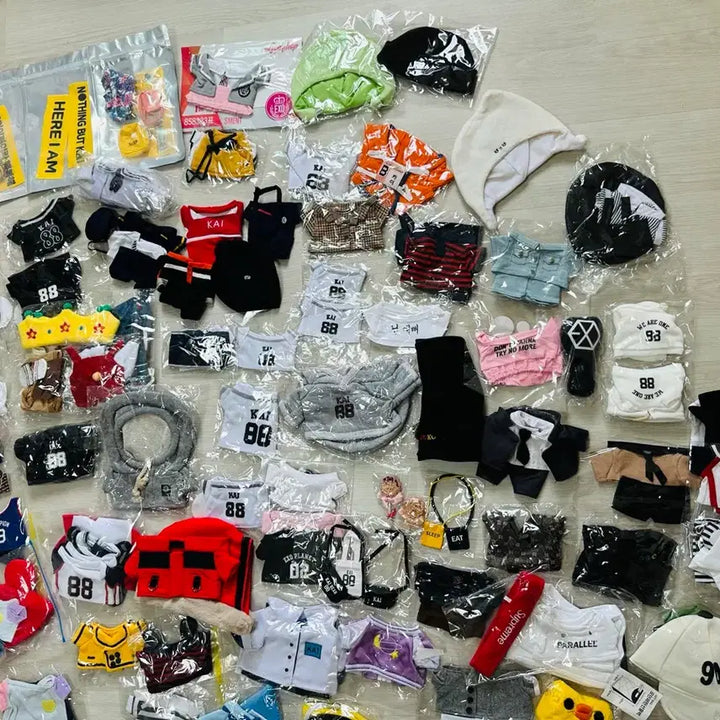 [BUNJANG] EXO Kai Custom Doll Clothes Bundle Set / EXO KAI 엑소 카이 커스텀 인형옷 일괄판매