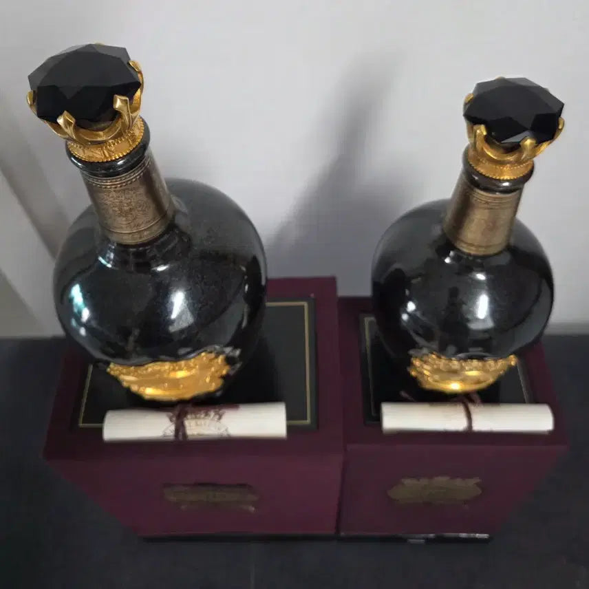 [BUNJANG] Royal Salute 38 Year Old Whiskey Empty Bottles (700ml &amp; 500ml) with Cases / 로얄살루트 38년산 위스키 공병 2개