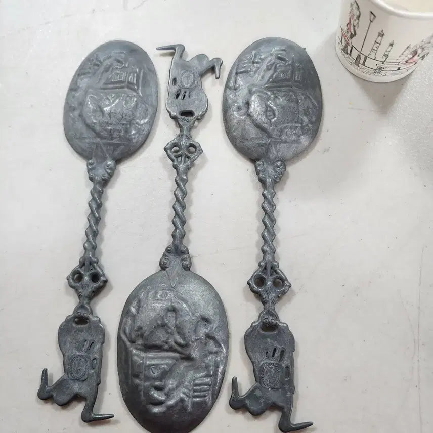 [BUNJANG] Vintage Holland Zinc Alloy Figurine (22cm) / 1개에15000원 옛날 홀랜드(네덜란드)  아연합금 높이22cm