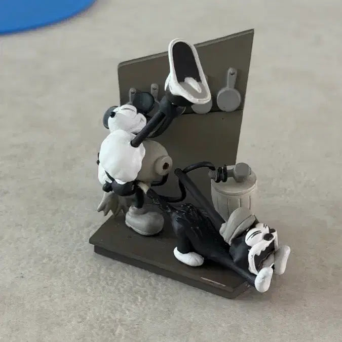 [BUNJANG] Steamboat Willie Black and White Mickey Mouse Vintage Figure / 증기선 윌리  흑백 미키마우스 빈티지 피규어