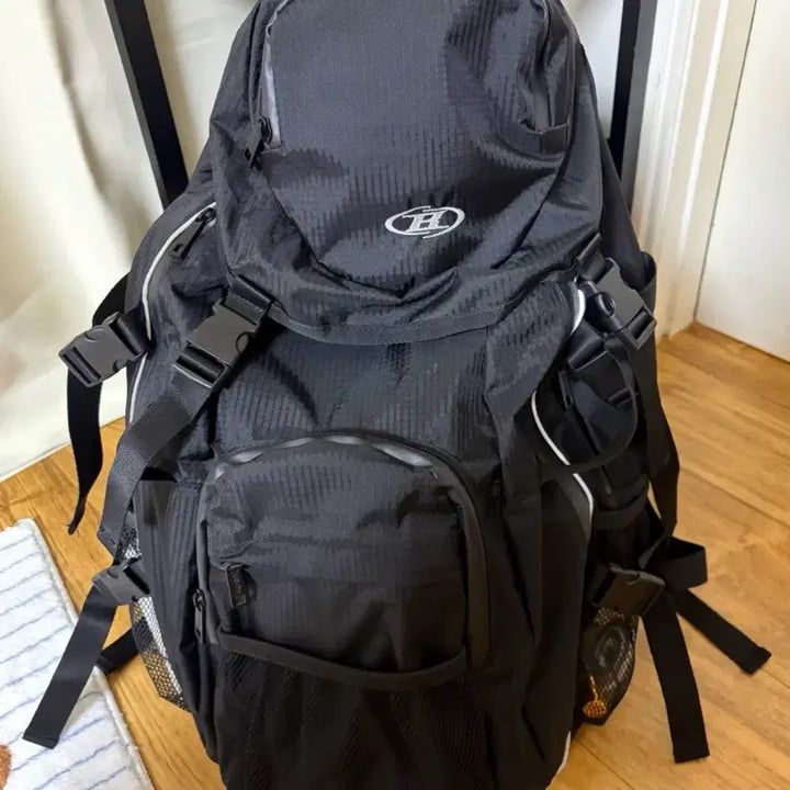 [BUNJANG] Born to Win Cyber Reflective Backpack Black / 본투윈 사이버 리플렉티브 백팩