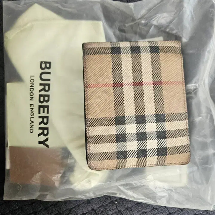 [BUNJANG] Burberry Bifold Wallet / 버버리 반지갑