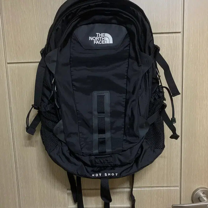 [BUNJANG] The North Face Hot Shot Backpack Black / 노스페이스 핫샷 백팩 블랙