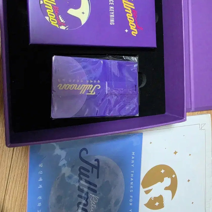 [BUNJANG] Full Moon Voice Keychain and Signed Card (Album Excluded) Bundle Set / 풀문 보이스 키링,사인카드 앨범제외