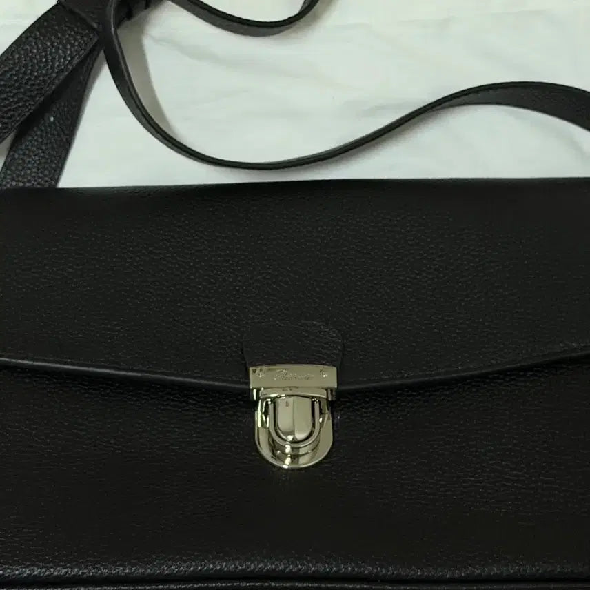 [BUNJANG] Ribbon Light Regan Shoulder Bag Black / 리본빛 리건 숄더백