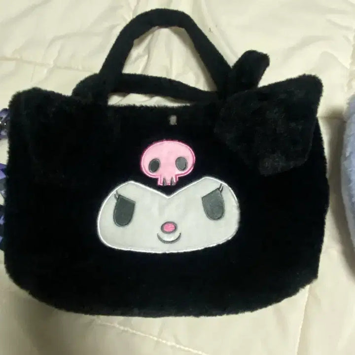 [BUNJANG] Kuromi Fluffy Tote Bag / 쿠로미 복슬복슬 토드백